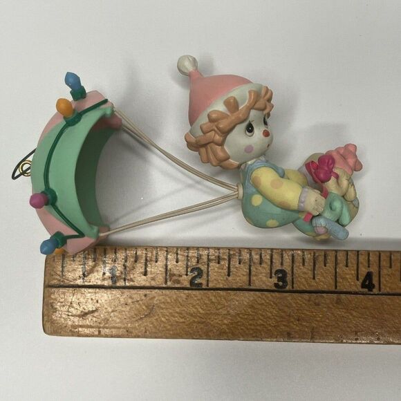 Enesco Precious Moments Ornament Dropping In For The Holidays Clown Parachute - Picture 5 of 10